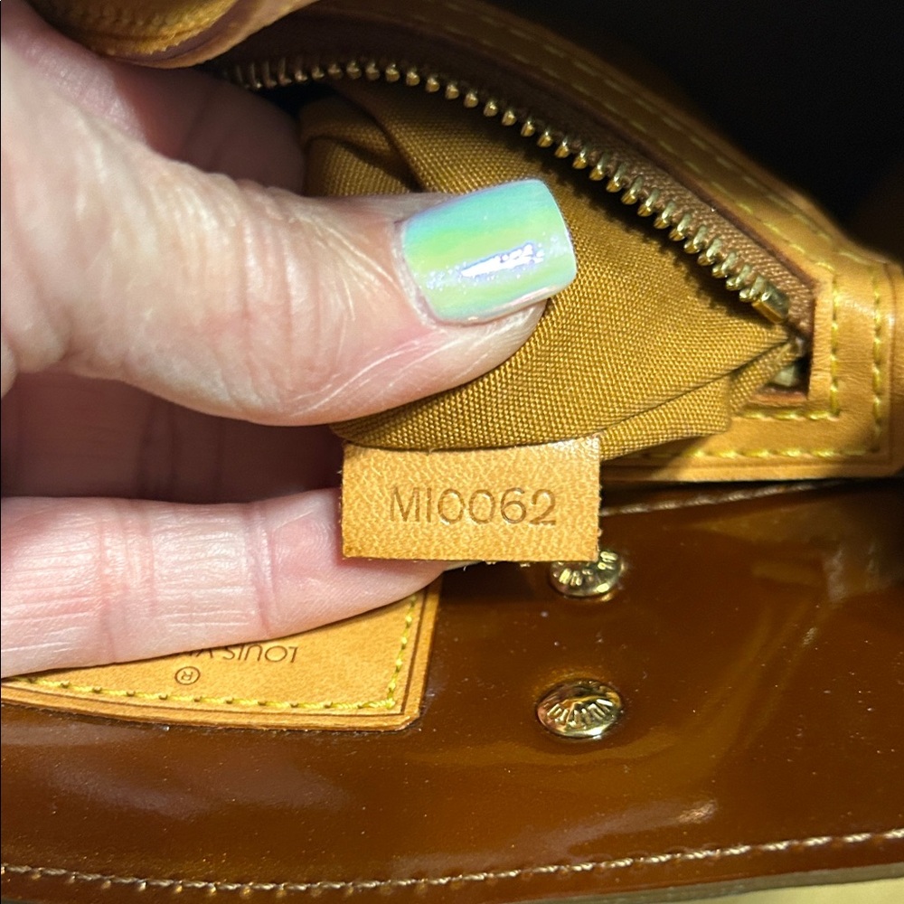 LV Monogram Vernis Reade Bronze MINI Tote Bag - Picture 13 of 16